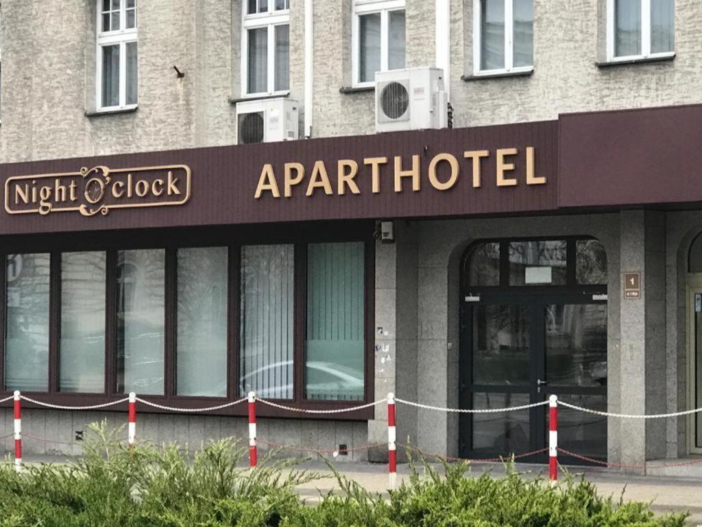 Night O'Clock Apart Premium Lejlighed Opole Eksteriør billede
