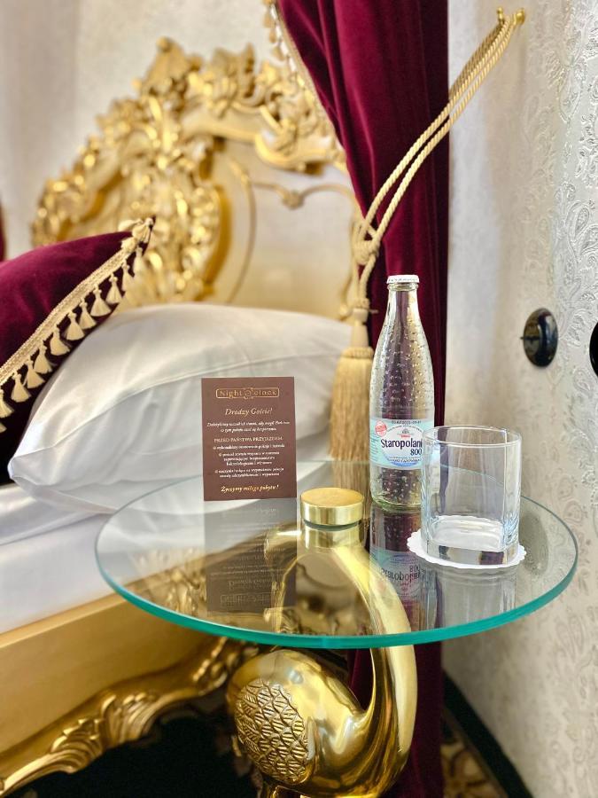 Night O'Clock Apart Premium Lejlighed Opole Eksteriør billede